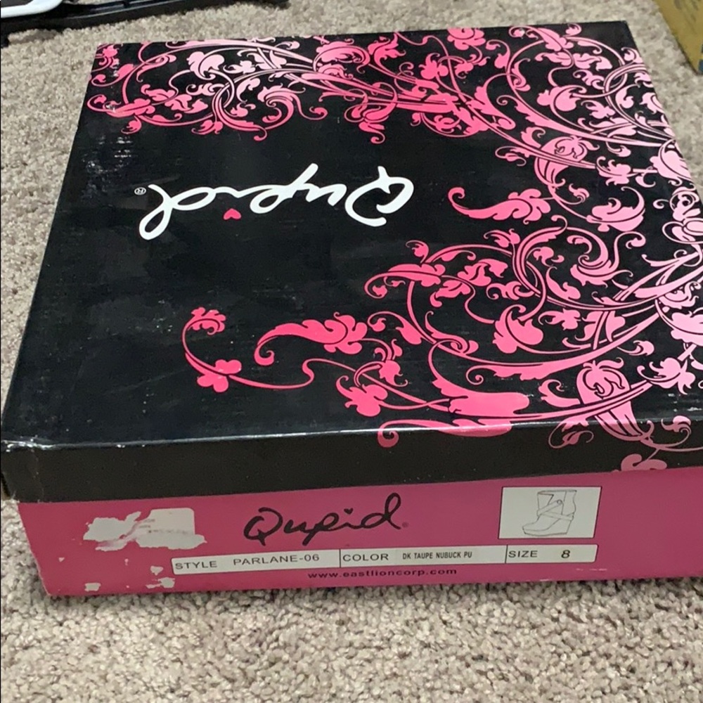 Qupid Wedge Bootie Size8 - image 7